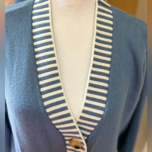 Chic Blue and White Women's Cardigan - Picture 3 of 7